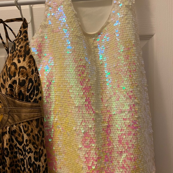 Gold and Gorgeous - Package #6 - Picture 4 of 6